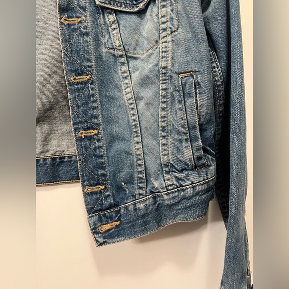 Cropped Zara Denim Jacket - Picture 7 of 7